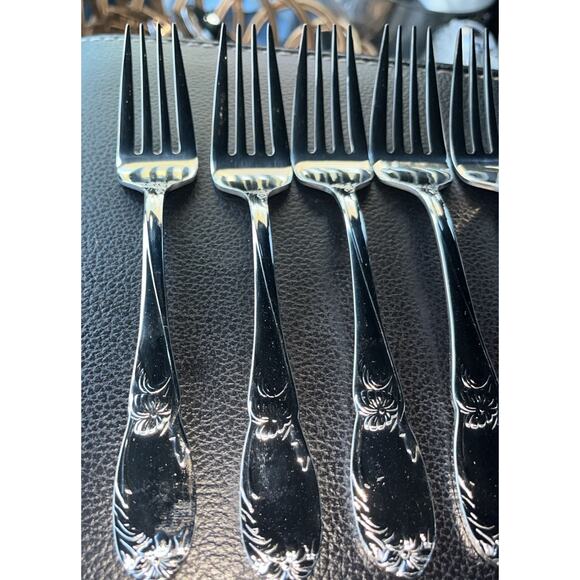 6- Reed & Barton LA BELLA Glossy Floral 18/10 Stainless Flatware SALAD FORKS - Picture 2 of 6